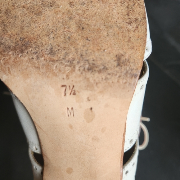 Joan & David Cream and Brown Oxford Heels - Picture 4 of 4